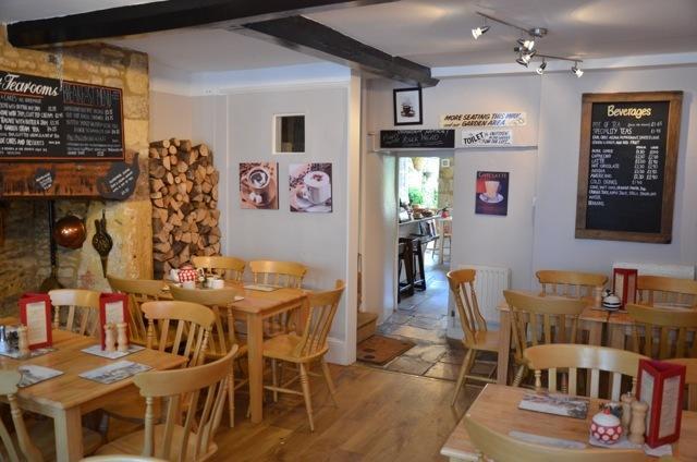คอทส์โวลด์ การ์เด้น ที รูมส์ Bed & Breakfast Stow-on-the-Wold ภายนอก รูปภาพ